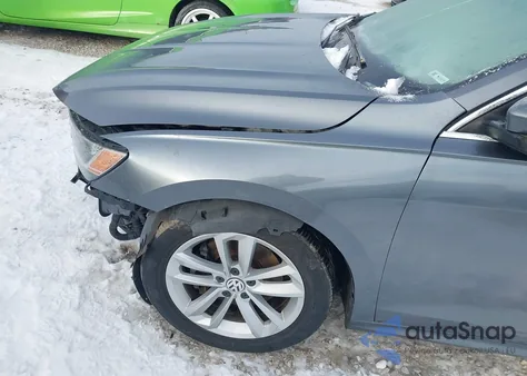 2020 Volkswagen Passat 2.0T Se из США, поврежденный, VIN 1VWSA7A34LC008030